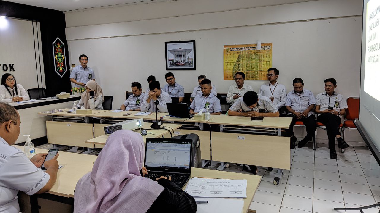 photo 6131694826341643473 y