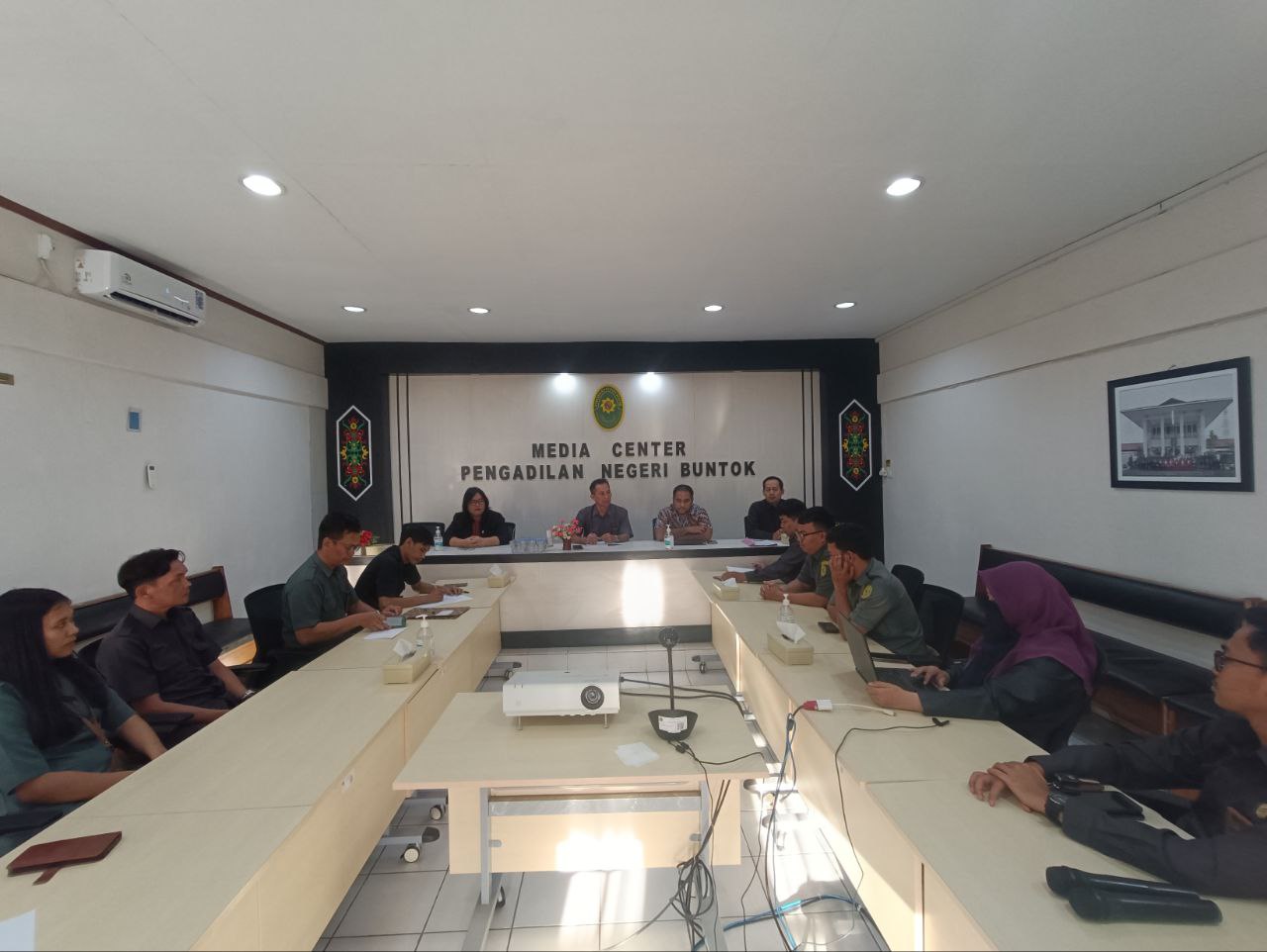 photo 6073401382716684365 y