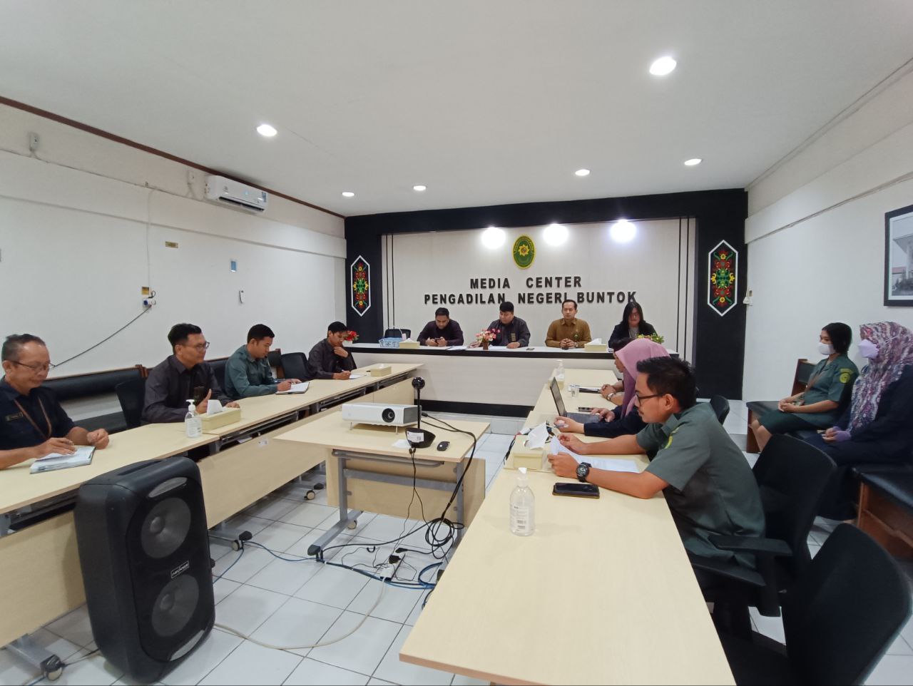 photo 6199589304284591369 y