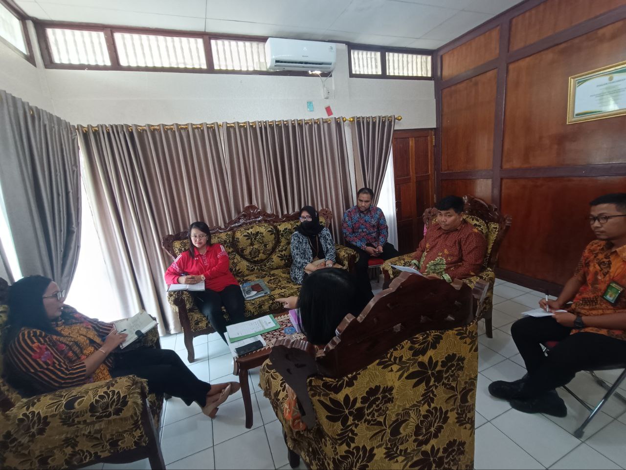 photo 6082467848225142268 y