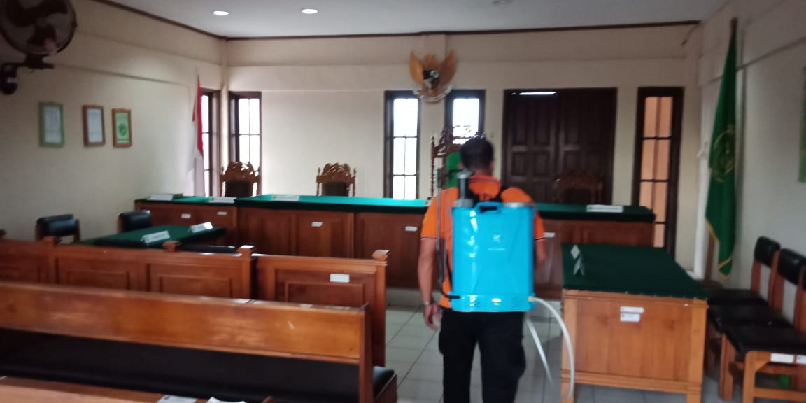 Penyemprotan Disenfaktan 3