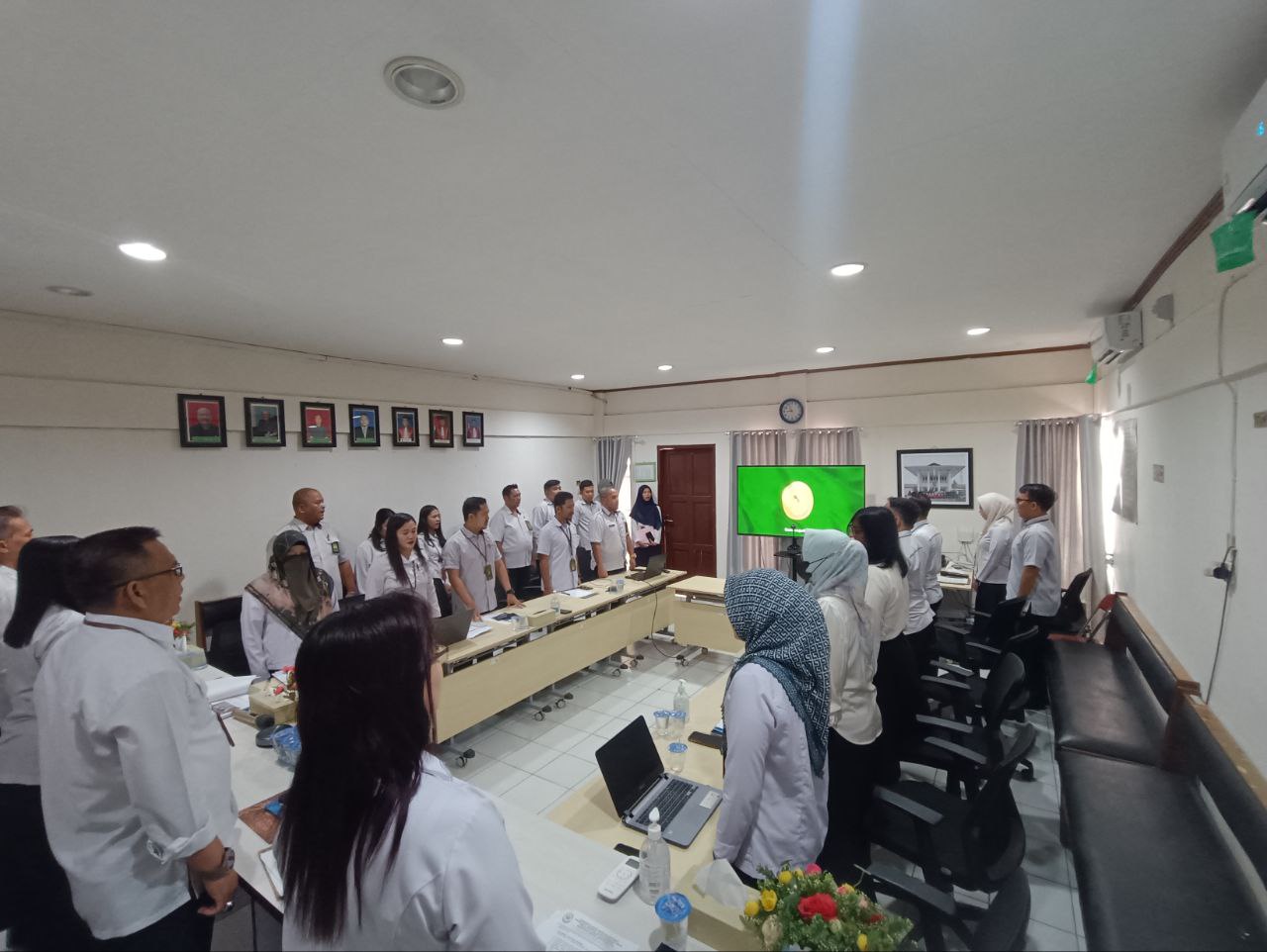 photo 6262815522143977237 y 1